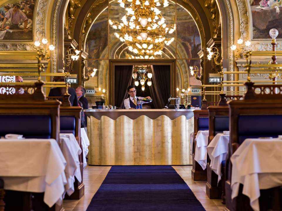 Le Train Bleu